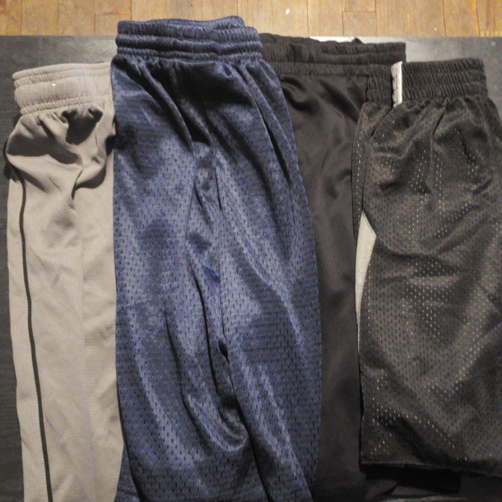 Set of 4 basketball shorts